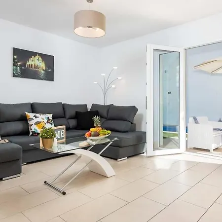 Playa De Fanabe Sleeps 8 Pool Air Con Wifi *
