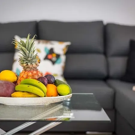Playa De Fanabe Sleeps 8 Pool Air Con Wifi ヴィラ アデヘ