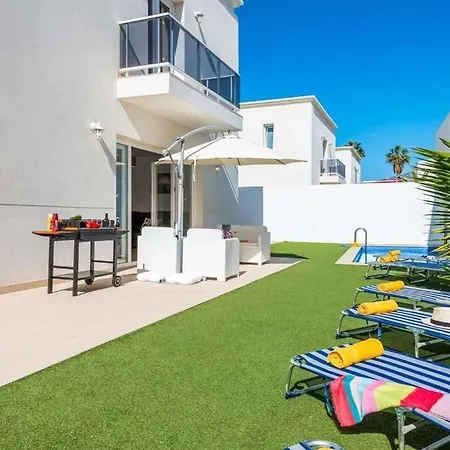 Playa De Fanabe Sleeps 8 Pool Air Con Wifi *