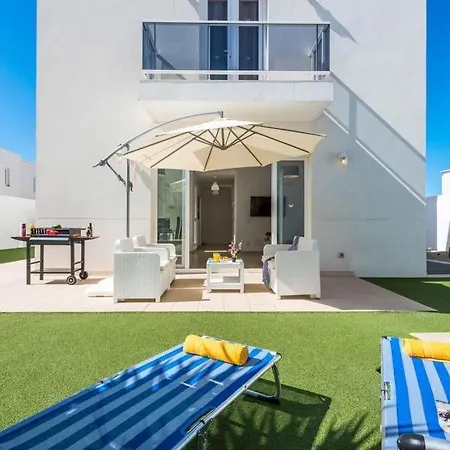 Playa De Fanabe Sleeps 8 Pool Air Con Wifi 阿德耶